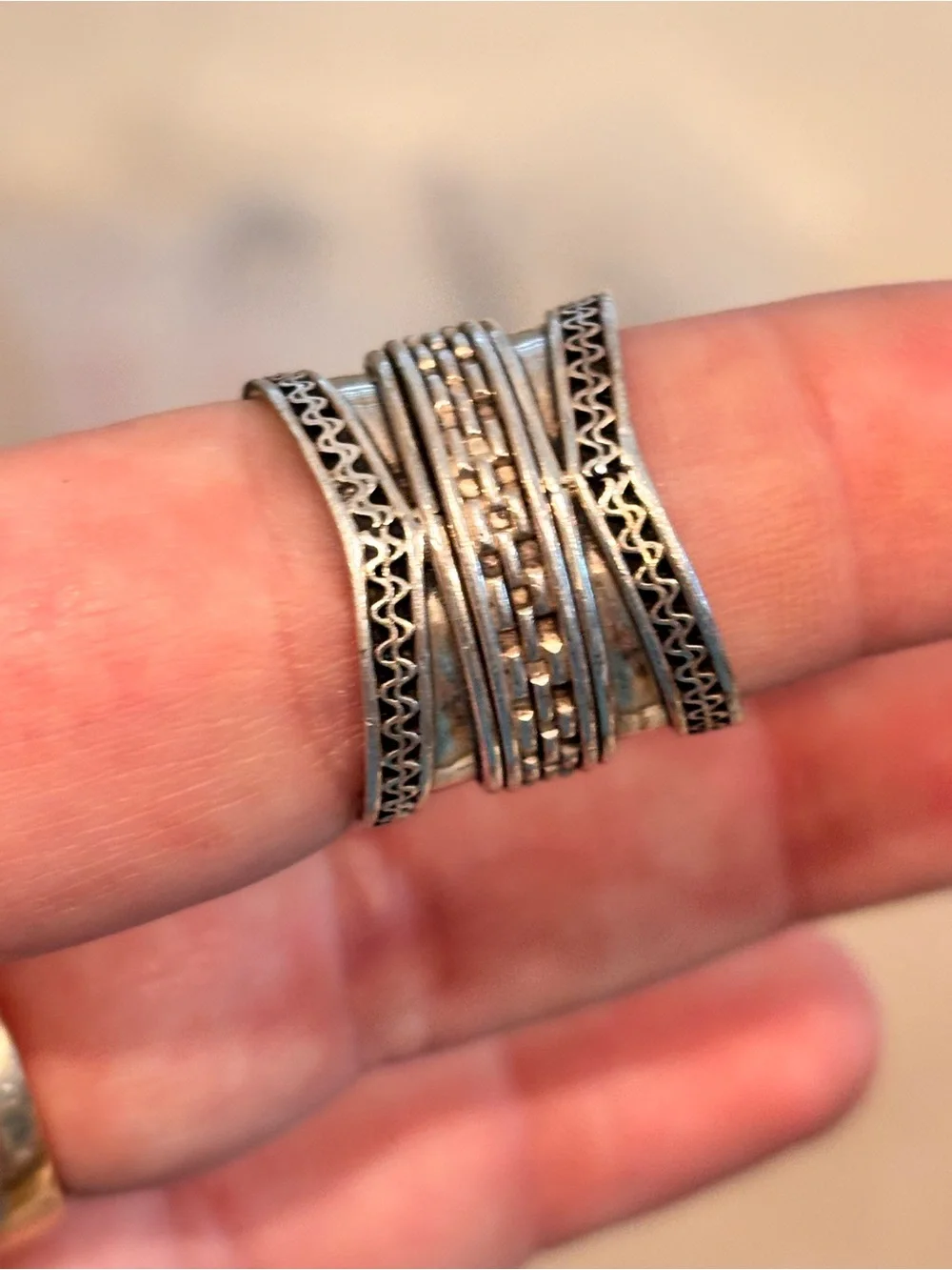 Designer 925 Sterling Silver Textured Stackable Wide Band Ring - Size 7